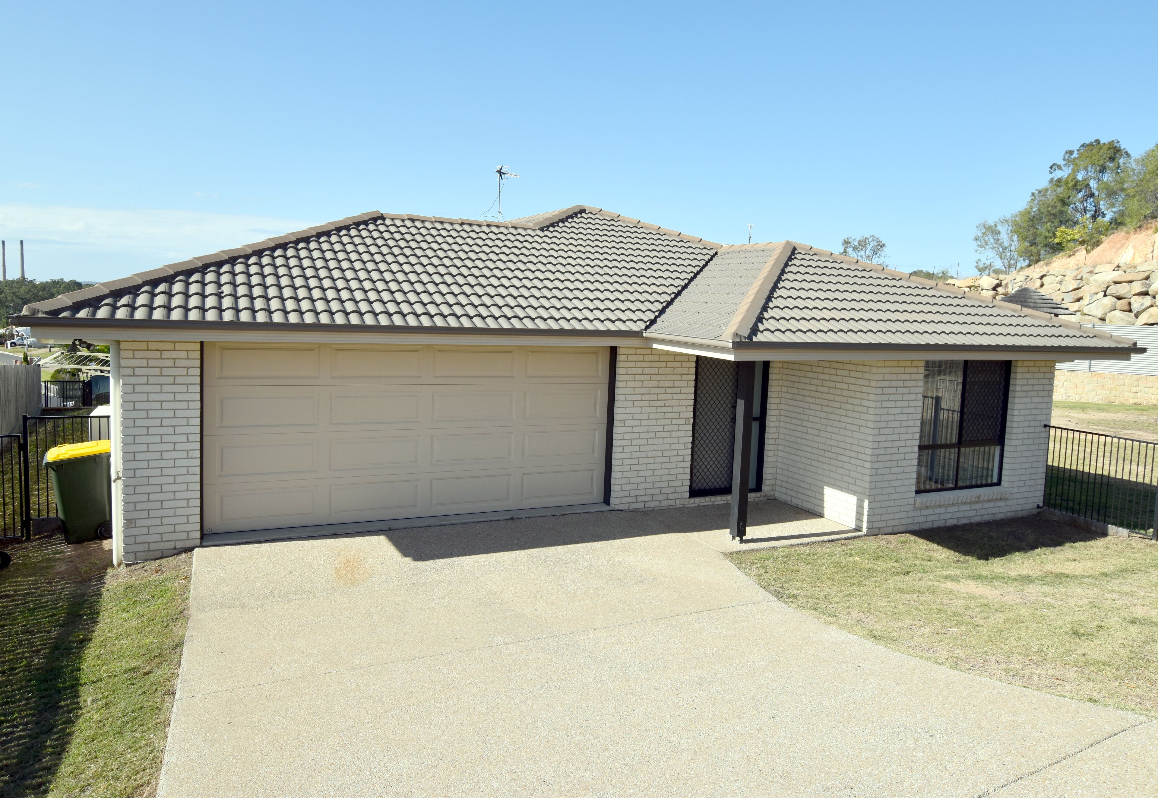19 Leslie Street, Clinton, QLD 4680
