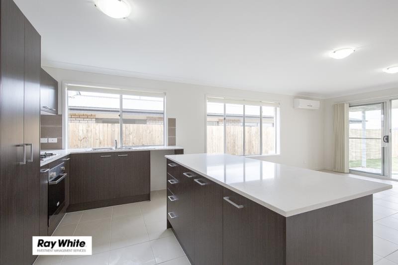 102 Fernbrooke Boulevard, Redbank Plains, QLD 4301
