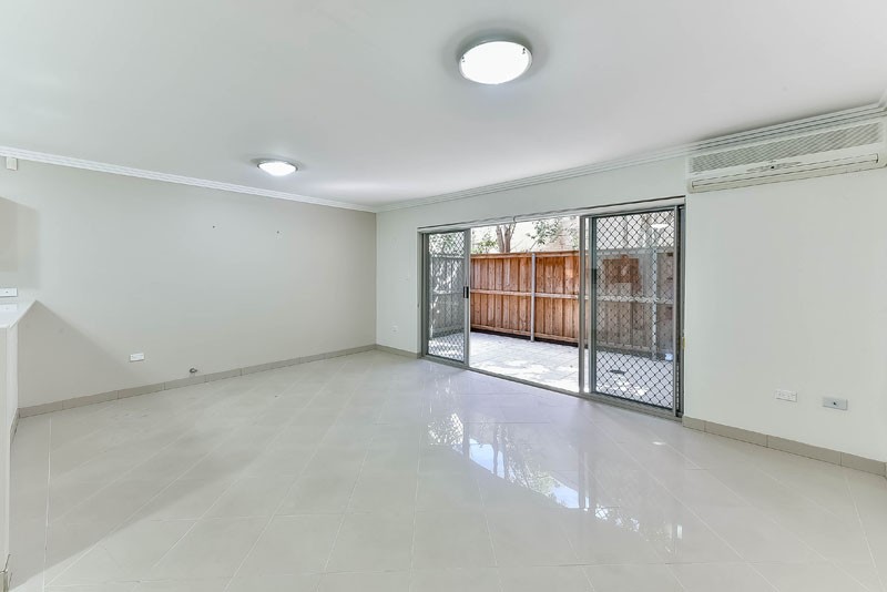 10/13 Chamberlain Street, Campbelltown, NSW 2560