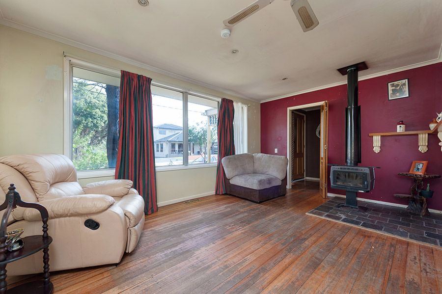 39 Katrina Drive, Gladstone Park, VIC 3043