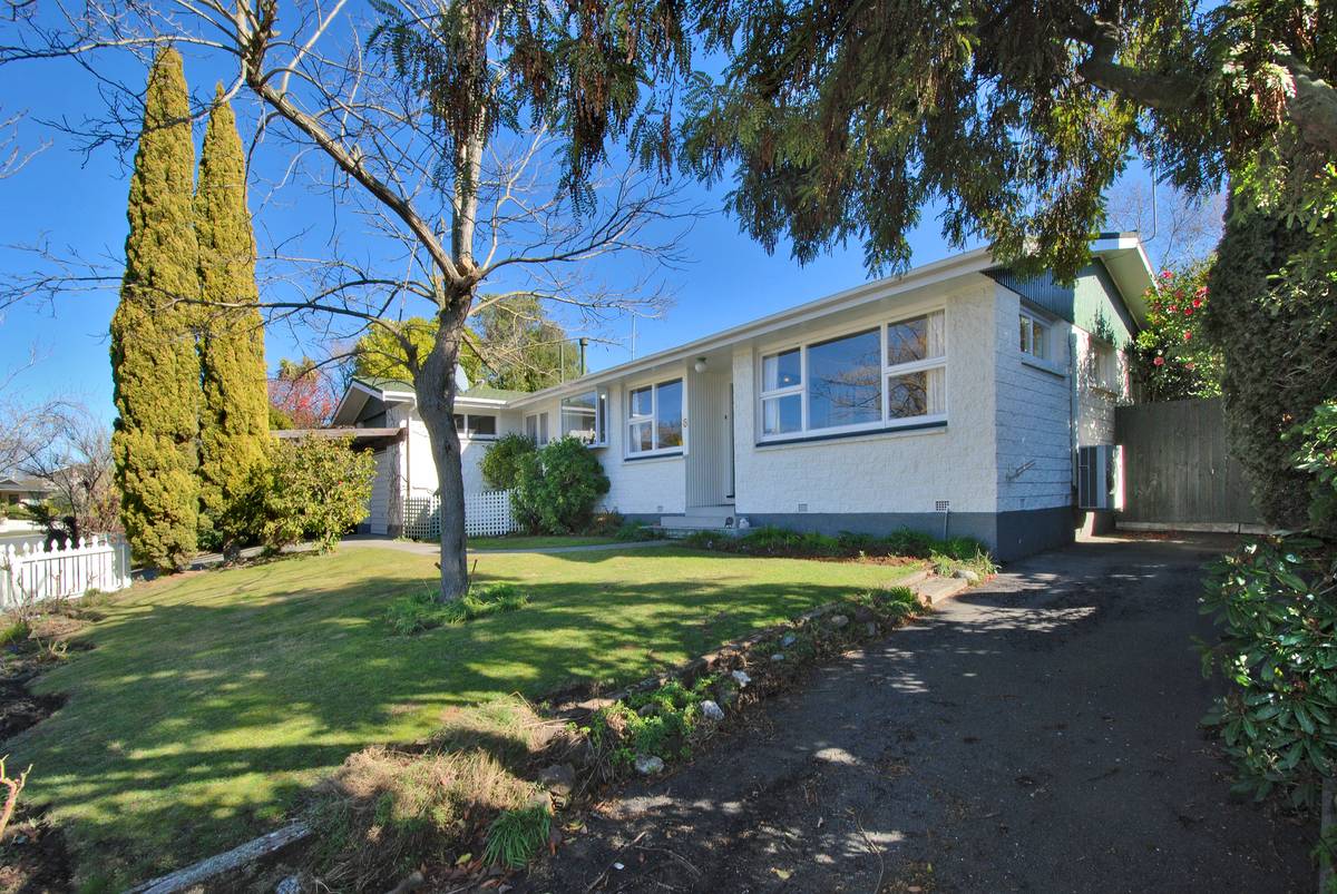 8 Camberwell Place, Avonhead, Christchurch City Real Estate Ray