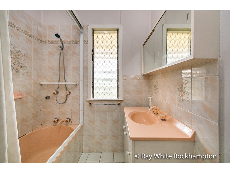 9 Luck Avenue, Wandal, QLD 4700