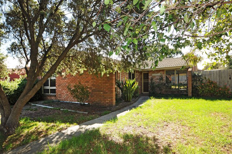 32 Quarrion Drive, Carrum Downs, VIC 3201