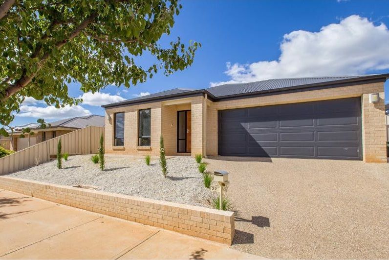 27 Victoria Cross Parade, Wodonga, VIC 3690