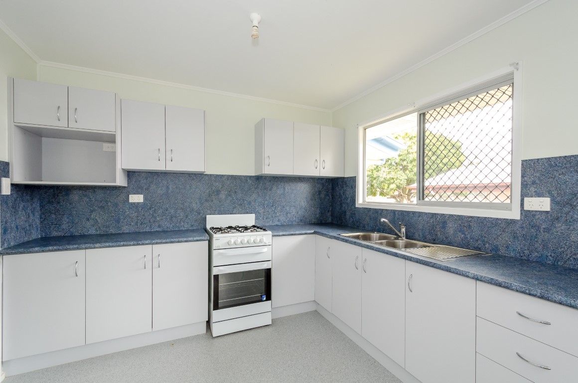 61 Squire Street, Toolooa, QLD 4680