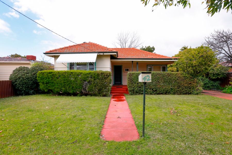 42 Ross Street, Cloverdale, WA 6105