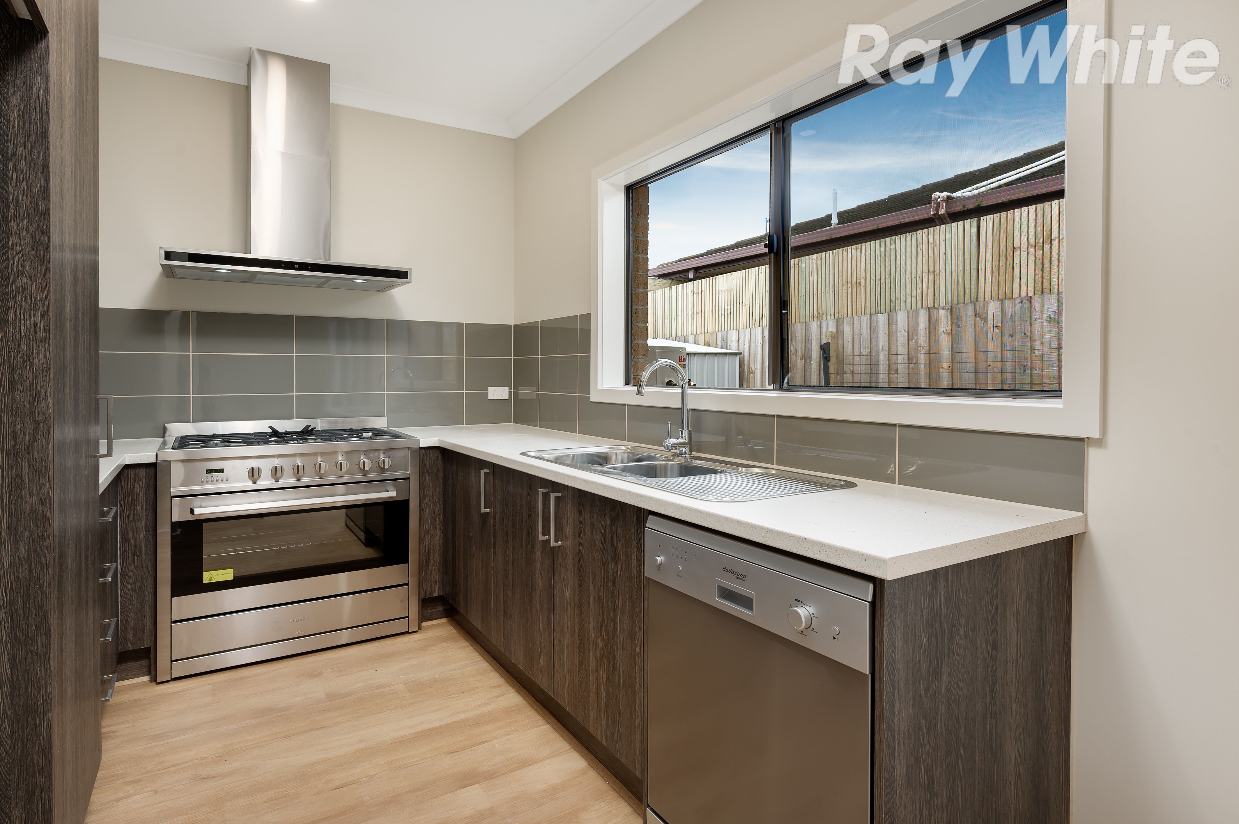 2/51 Reid Street, South Morang, VIC 3752