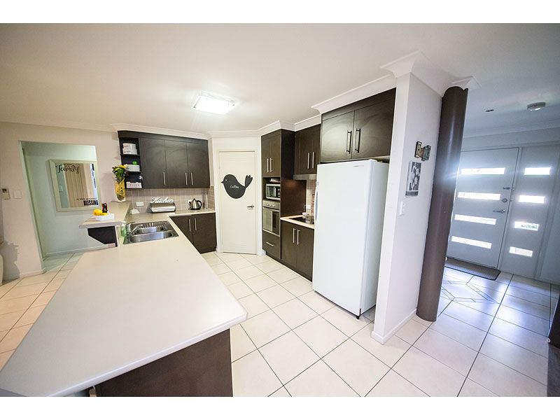 2 Crear Court, Norman Gardens, QLD 4701