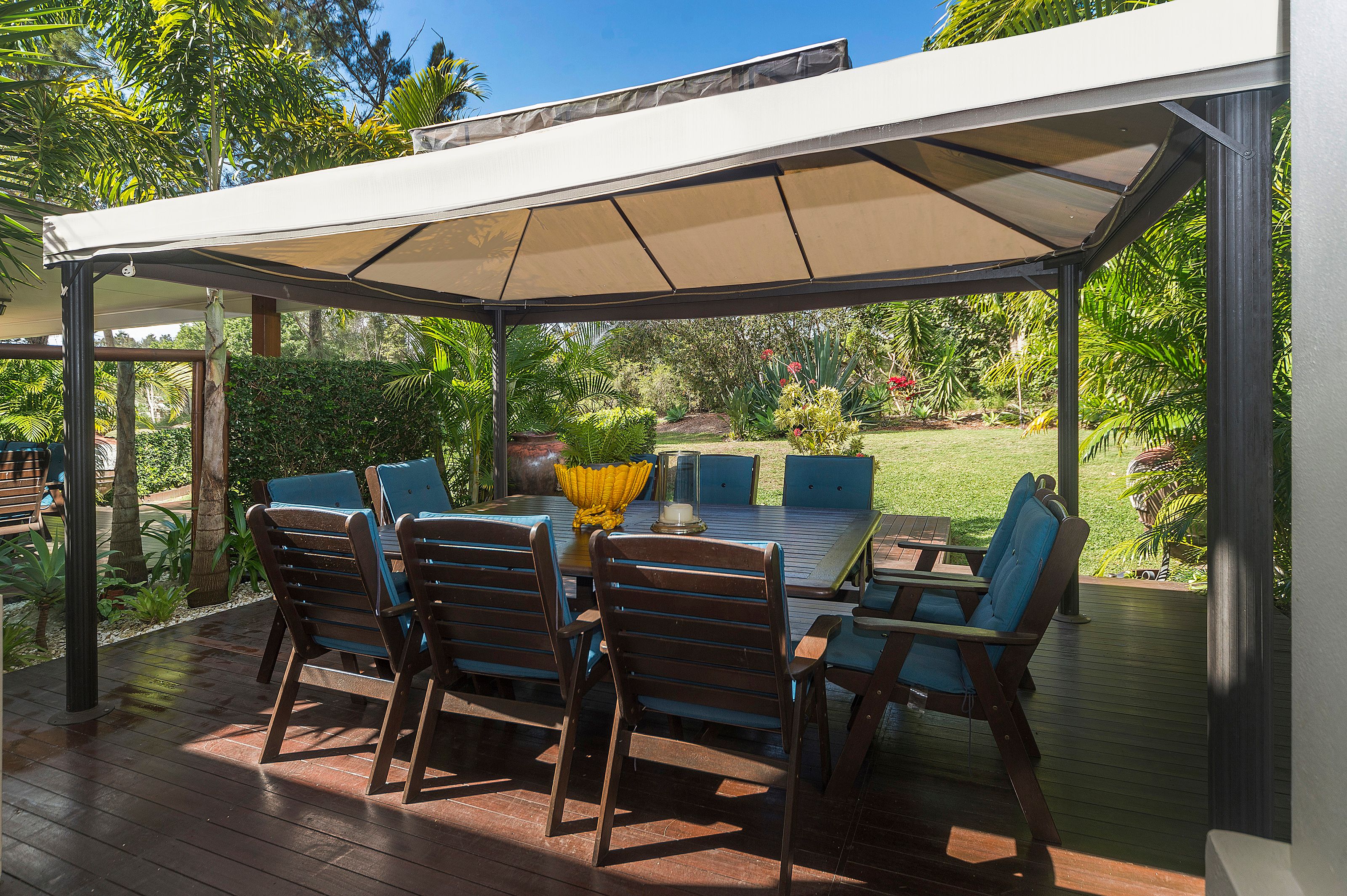 8112 Magnolia Gardens Court, Hope Island, QLD 4212
