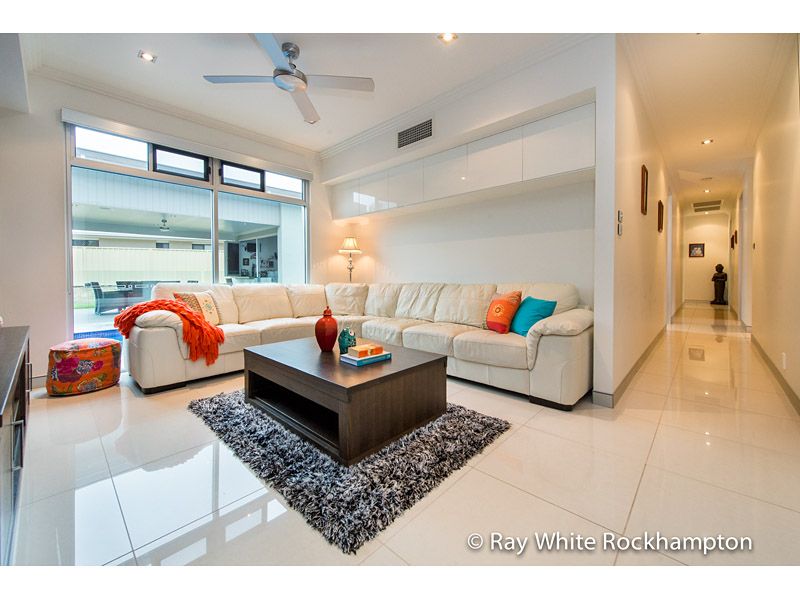 11 Crear Court, Norman Gardens, QLD 4701
