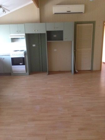2 Medcraft Street, Park Avenue, QLD 4701