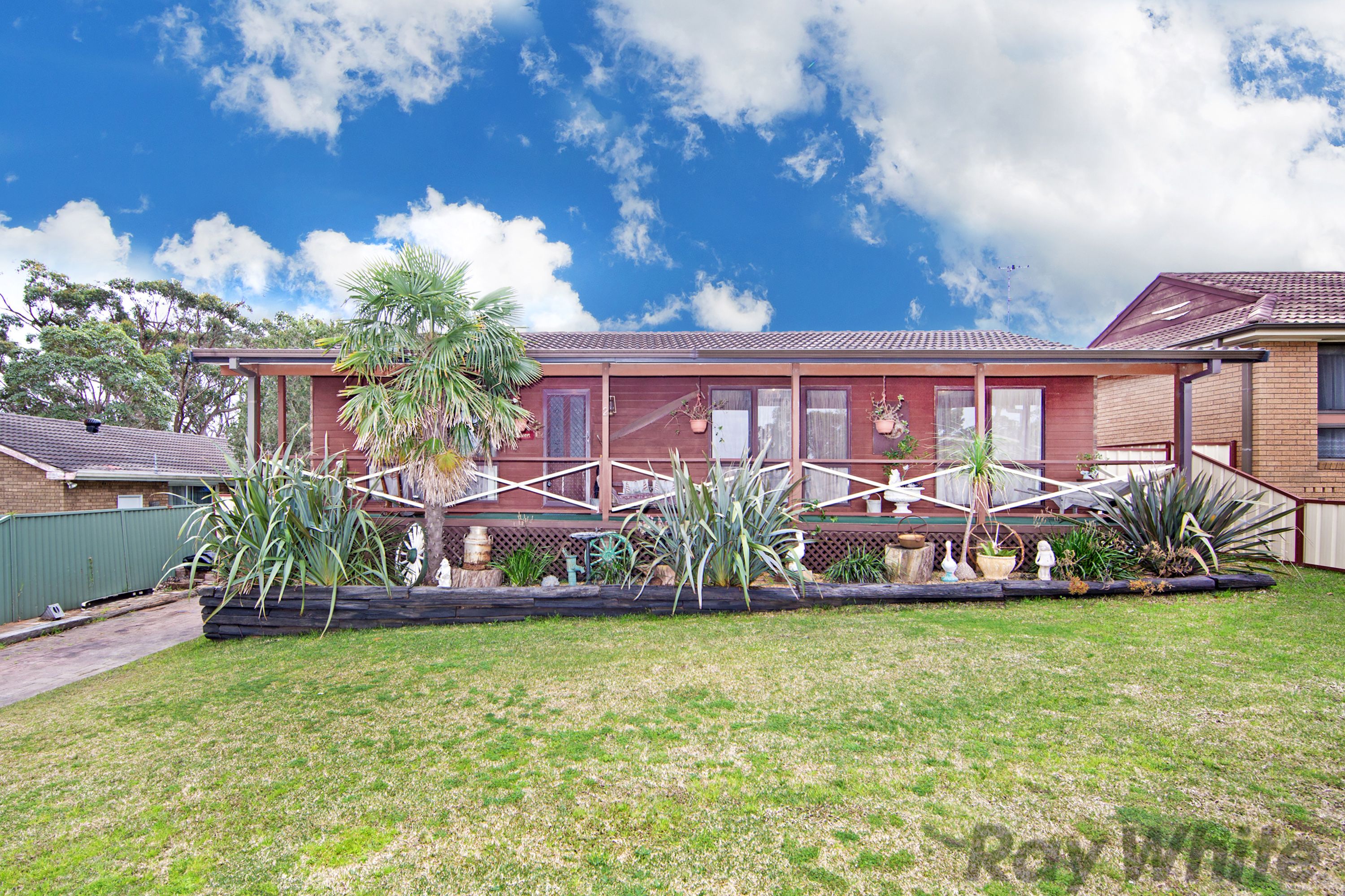2 Morcombe Close, Gorokan, NSW 2263