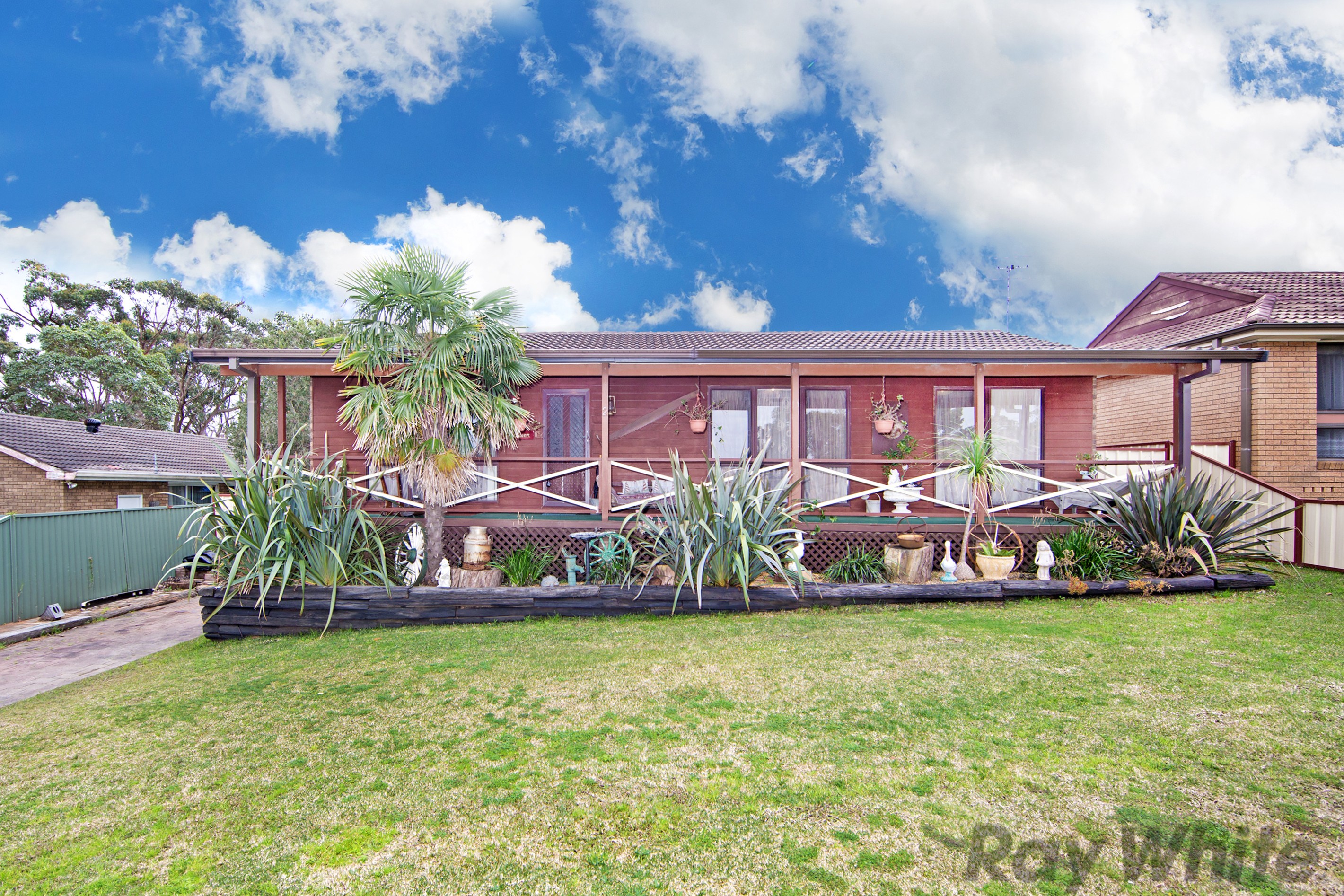 2 Morcombe Close, Gorokan, NSW 2263