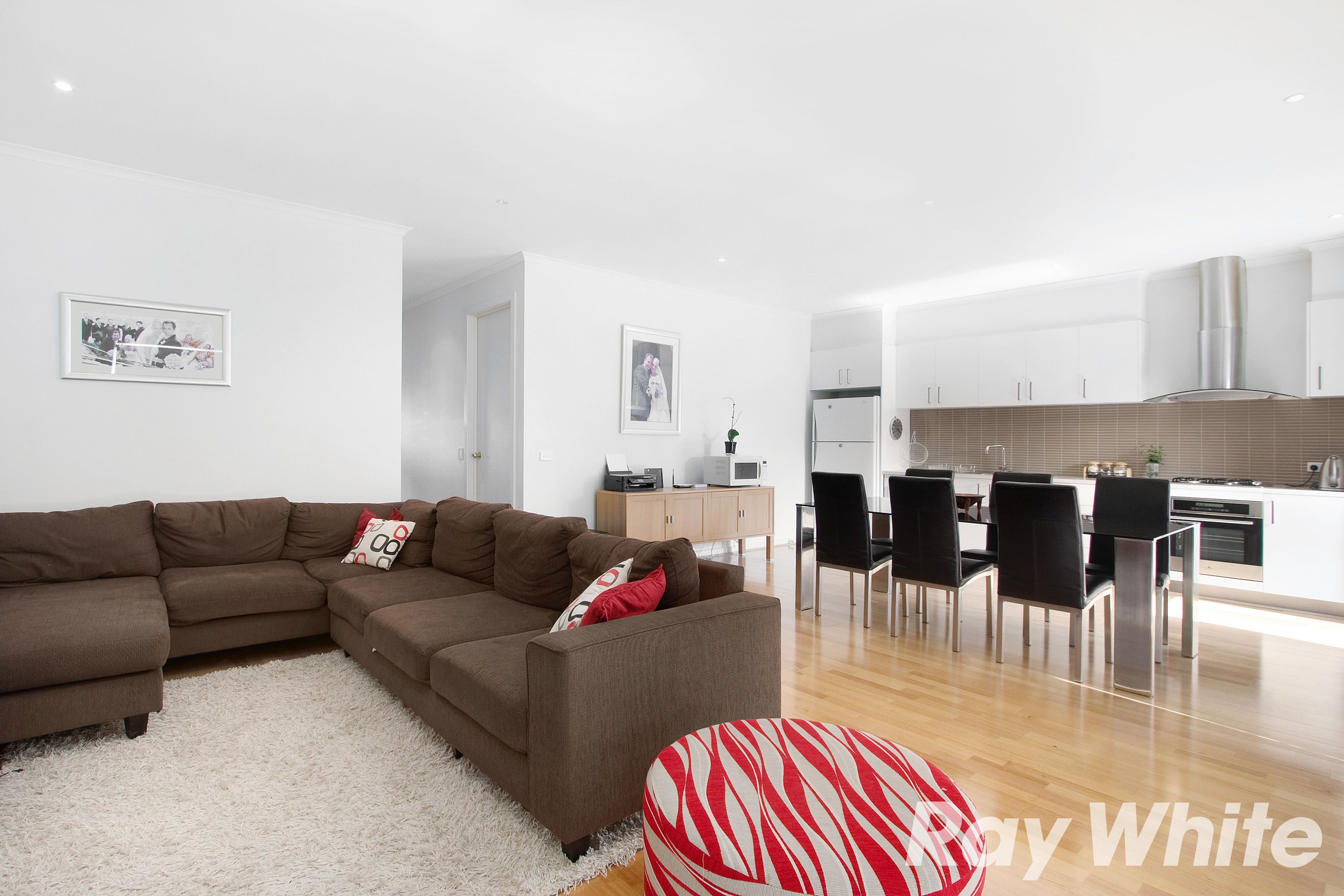 2 Petrel Circuit, Pakenham, VIC 3810