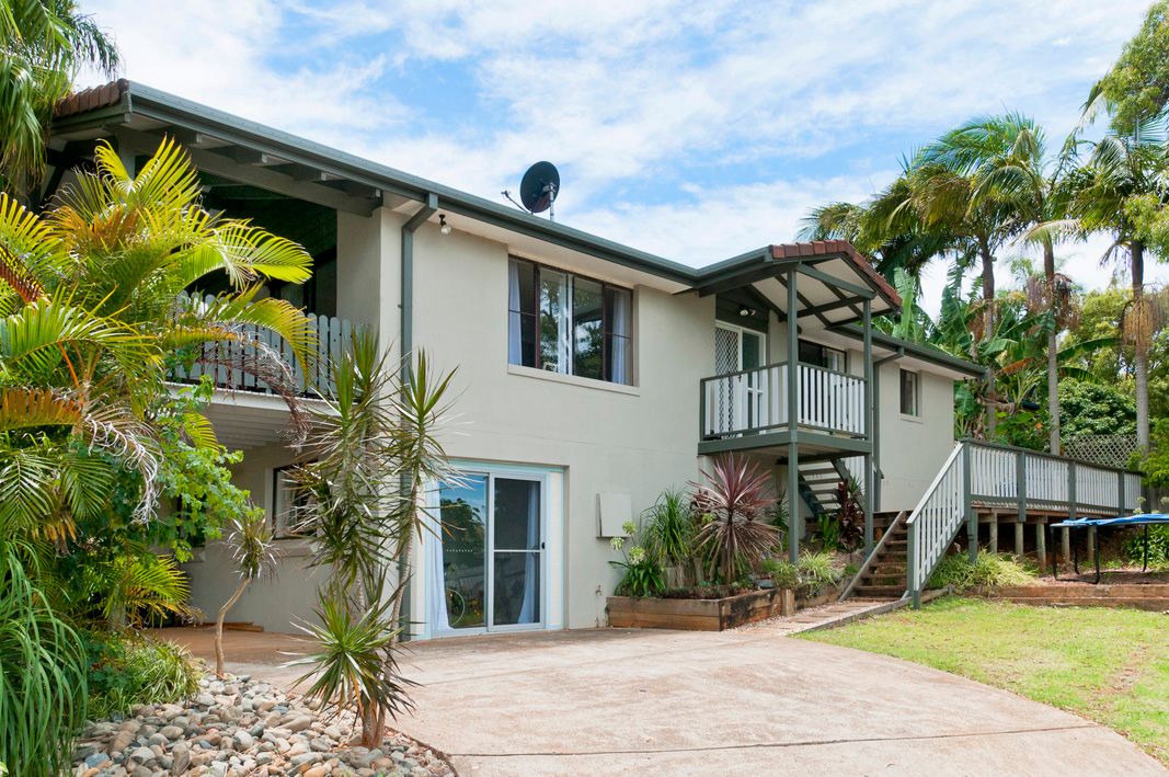 6 Tristania Court