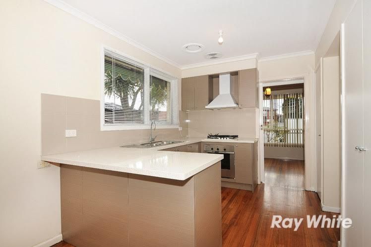 6 Cronulla Court, Keysborough, VIC 3173