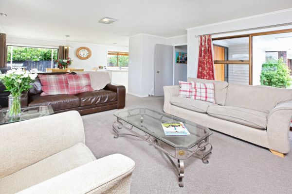 2/4 Malloy Place, Bucklands Beach, Manukau City