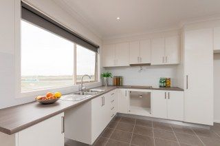 2/62 Marathon Boulevard, Craigieburn, VIC 3064