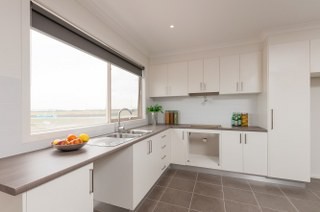 2/62 Marathon Boulevard, Craigieburn, VIC 3064
