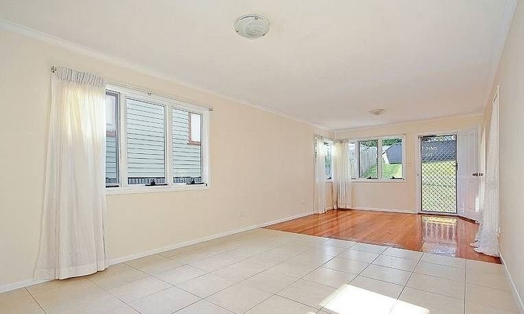 11 Longfellow Street, Norman Park, QLD 4170