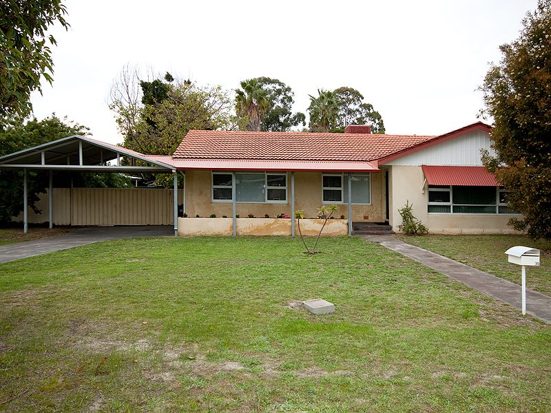 35 Kenmare Avenue, Thornlie WA 6108