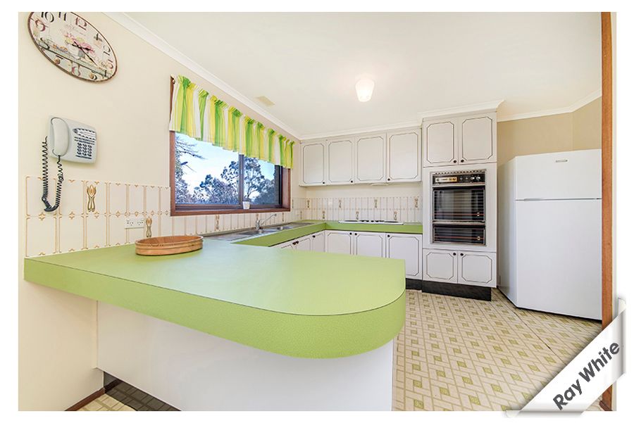 4 Landale Place, Charnwood, ACT 2615