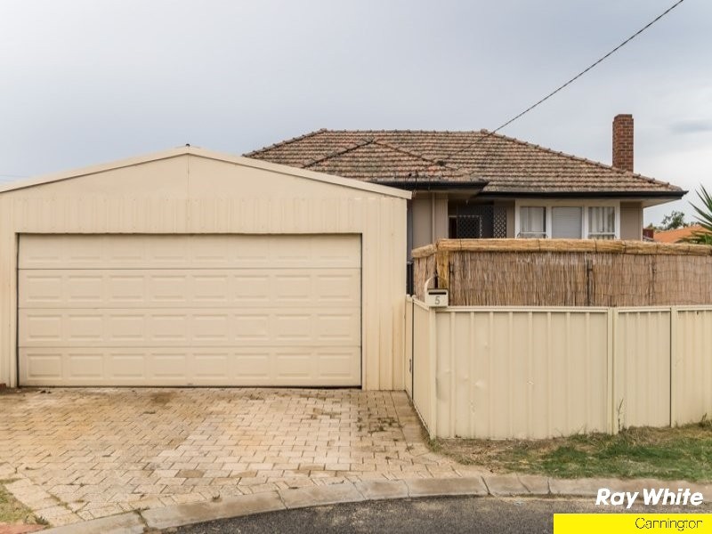 5 Ball Place, Queens Park, WA 6107