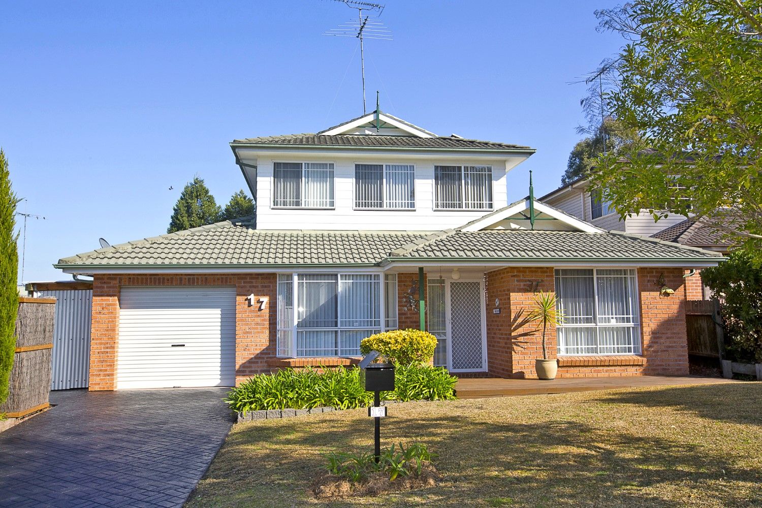 17 Wargon Crescent