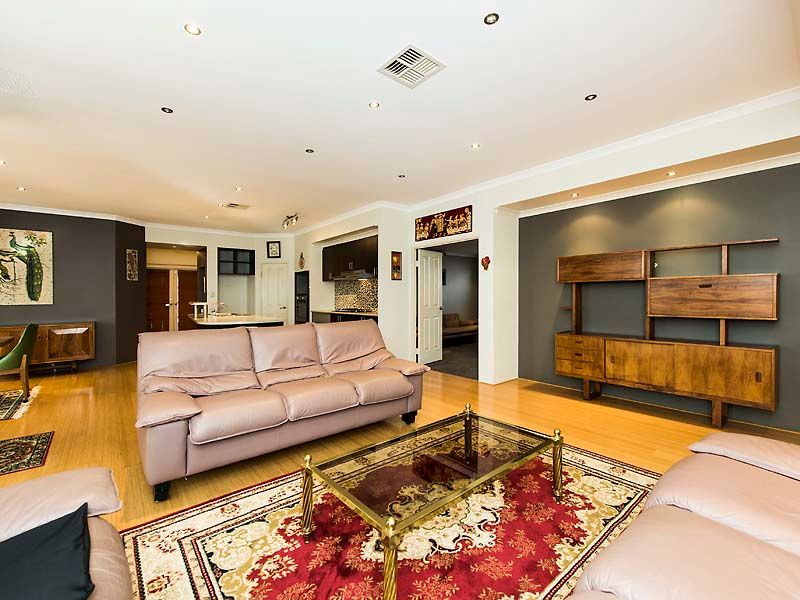 33 Liesham Crescent, Baldivis, WA 6171