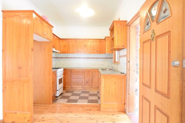 28 KENSINGTON Street, Punchbowl, NSW 2196