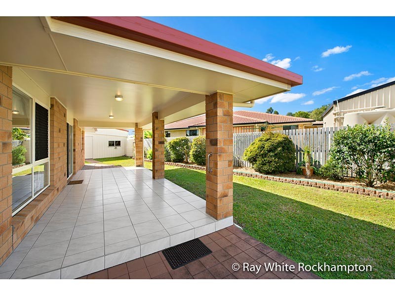 12 Satinwood Avenue, Norman Gardens, QLD 4701