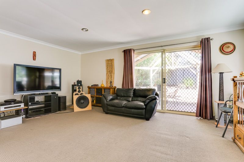 5 Ornata Place, Forest Lake, QLD 4078