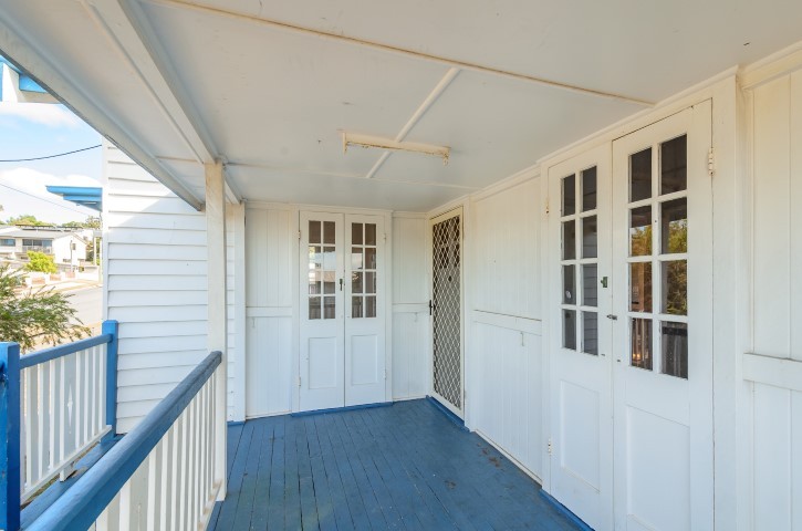 12 Roberts Street, South Gladstone, QLD 4680