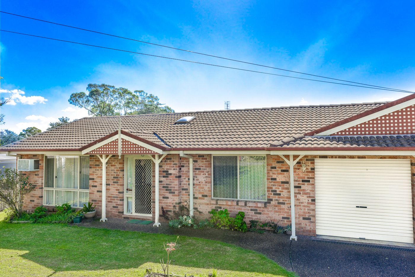 17 Leslie Parade