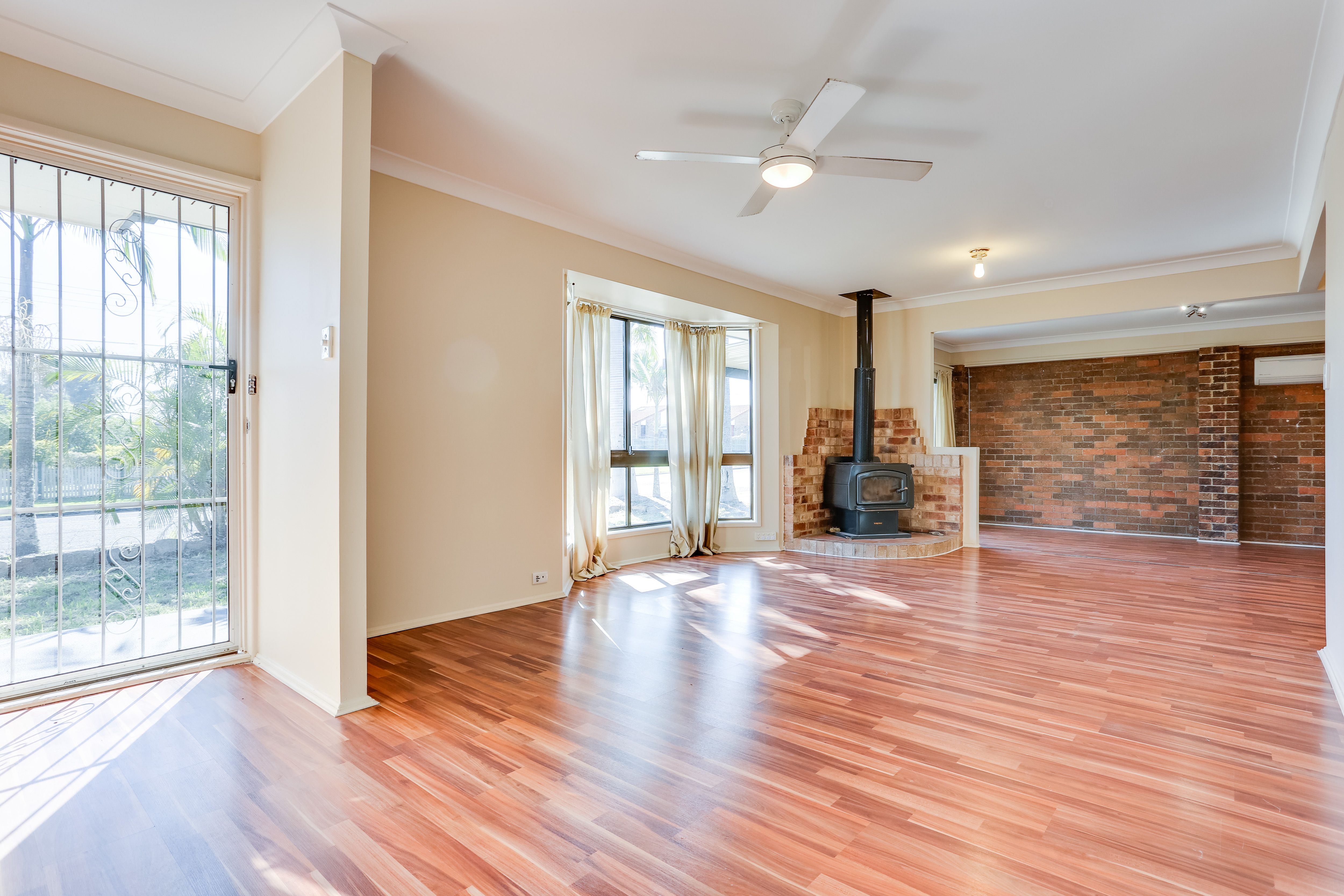 40 Henty Drive, Redbank Plains, QLD 4301