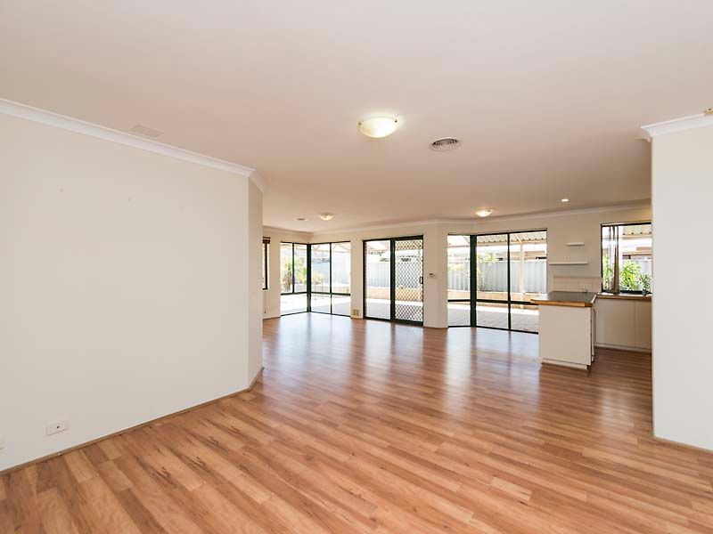 4 Le Mans Elbow, Port Kennedy, WA 6172