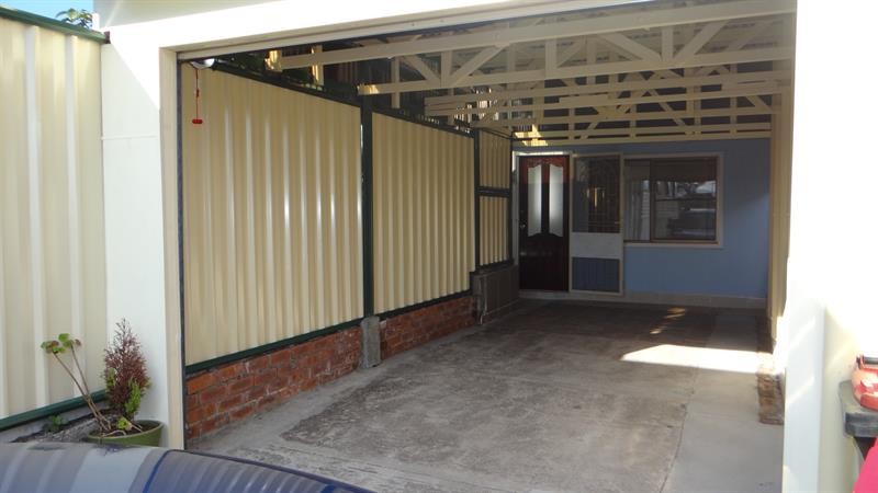1/5 Lake Heights Road, Lake Heights, NSW 2502