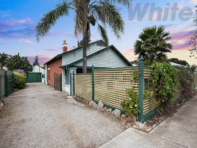15 Hallville Street, Seaton, SA 5023