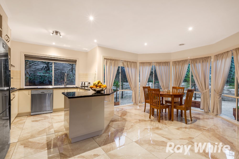 6 Delacombe Drive, Mill Park, VIC 3082