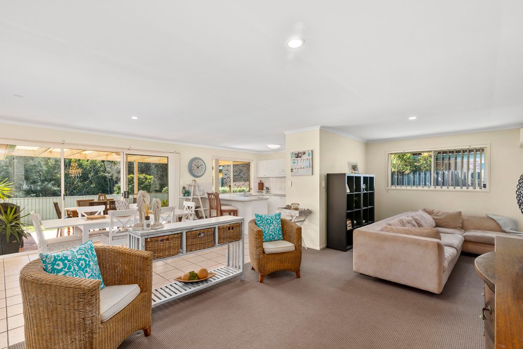 12 Silver Glade Drive, Elanora, QLD 4221
