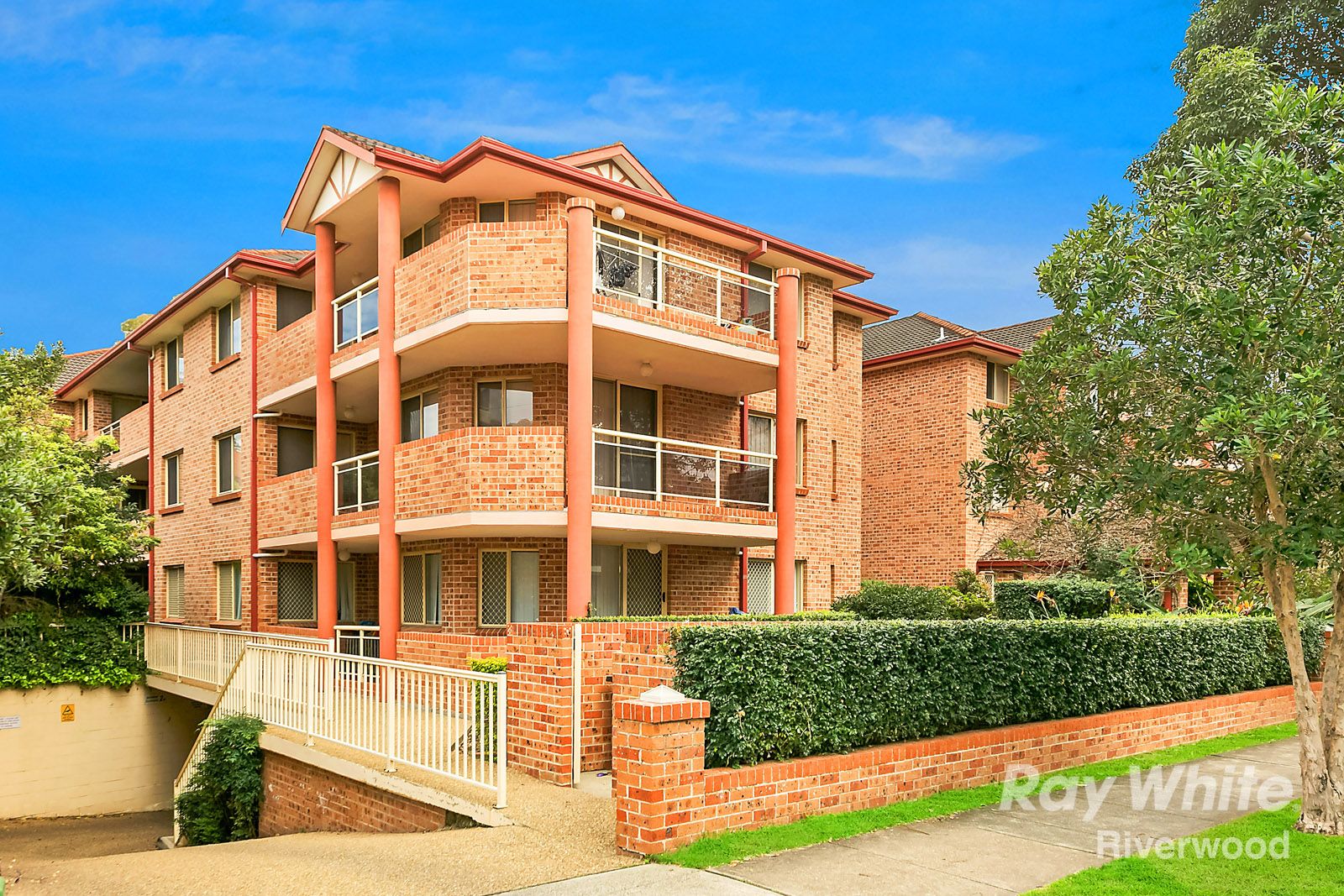 7-11 Hampden Street, Beverly Hills NSW 2209