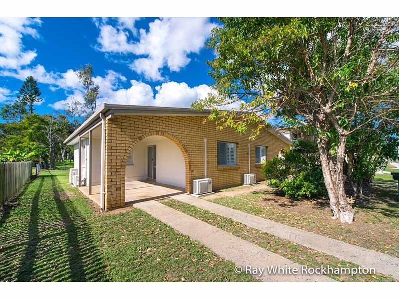 2/24 Barrett Street, Norman Gardens, QLD 4701