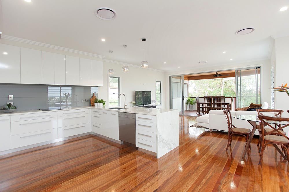 49b Castle Hill Street, Holland Park West, QLD 4121