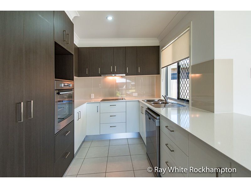2 Masters Avenue, Norman Gardens, QLD 4701