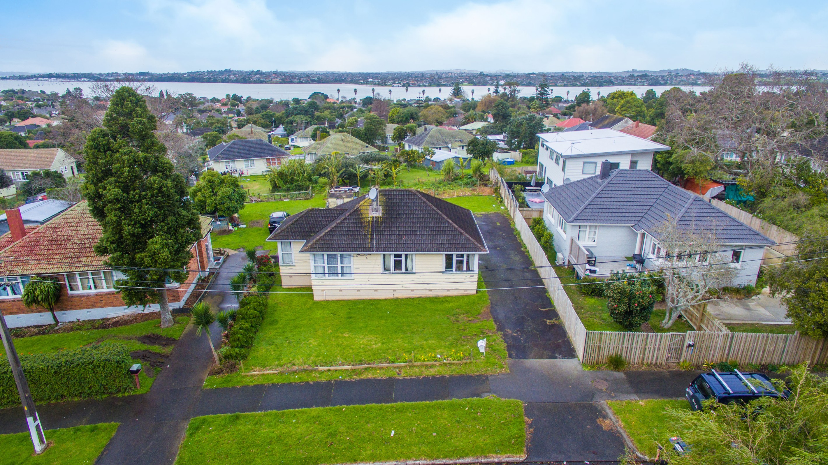 48 Waddell Avenue, Point England, Auckland City