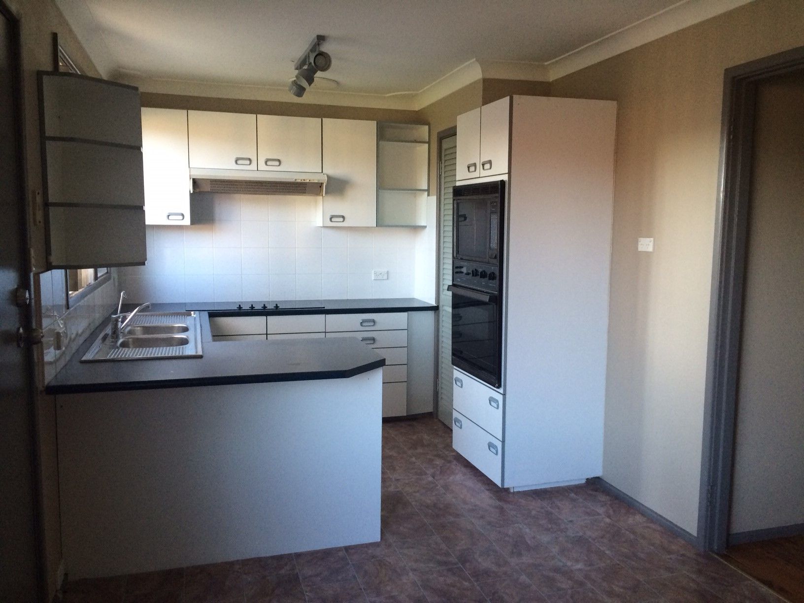 12 Banksia Avenue, Albion Park Rail, NSW 2527