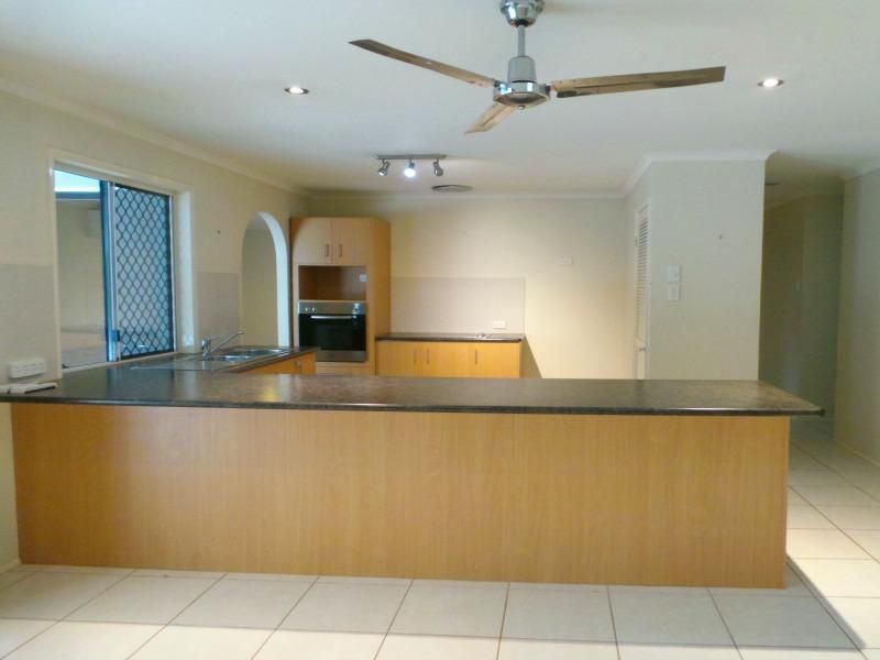 10 Tobermory Court, Merrimac, QLD 4226