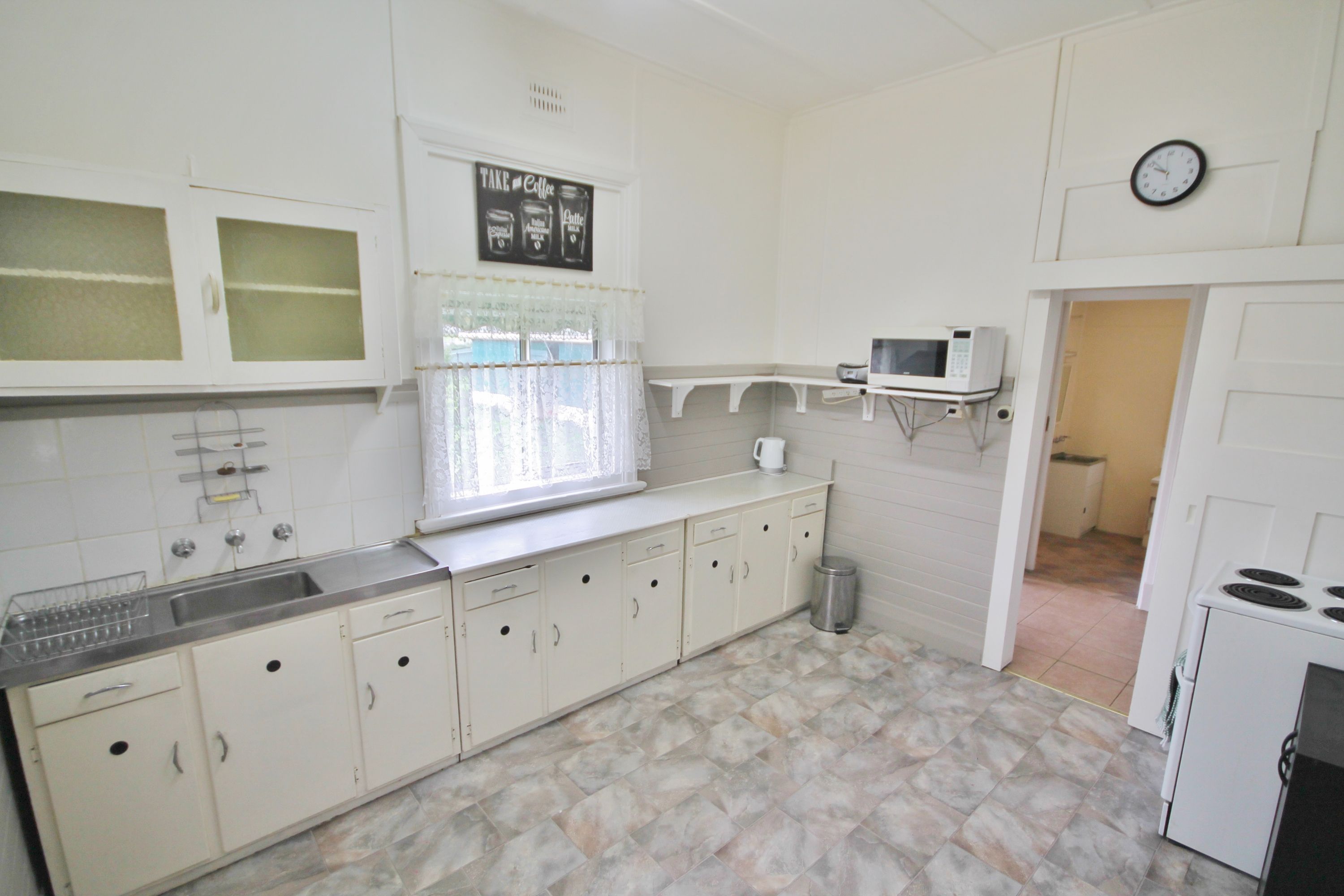 6 Willawong Street, Young, NSW 2594
