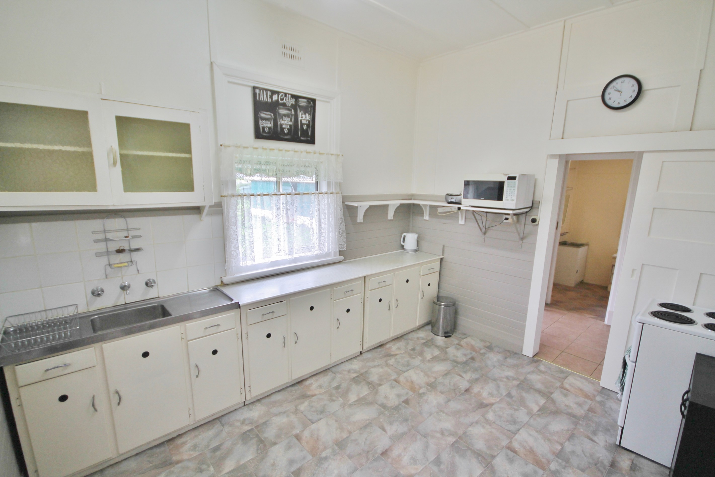 6 Willawong Street, Young, NSW 2594