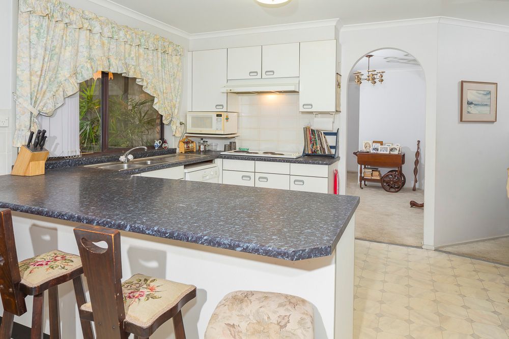 32 Melaleuca Crescent, Catalina, NSW 2536